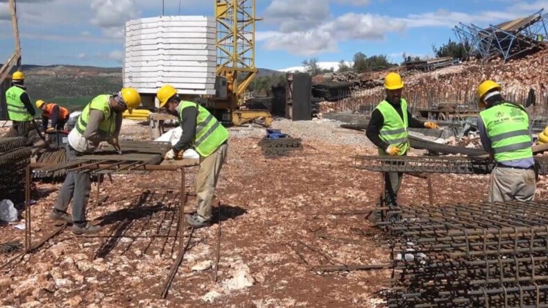 Depremin merkezi Pazarcık’ta afet konutları ilk yerleşim yerine yapılıyor